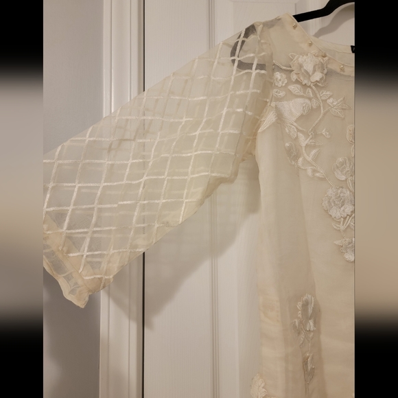 Pakistani Designer Kurti/kameez: Agha Noor - Picture 2 of 3